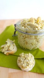 Dip de betterave chèvre noisettes