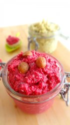 Dip de betterave chèvre noisettes