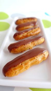 Eclairs au chocolat et chouquettes