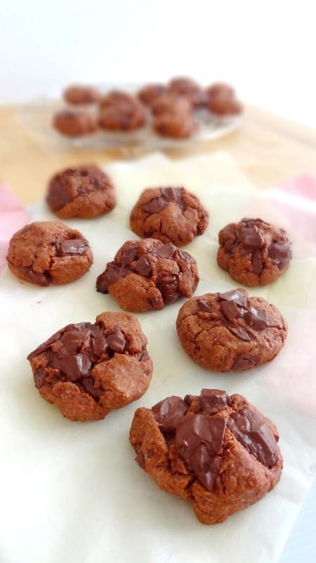 Cookies tout chocolat, purée d'amandes