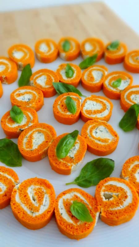 Roulés à la tomate et au basilic