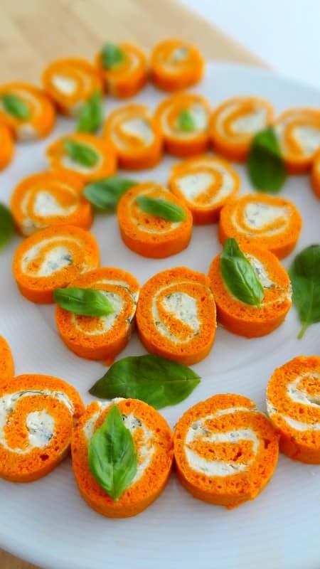 Roulés à la tomate et au basilic