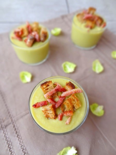 Velouté de choux de Bruxelles à la fourme et à la poire
