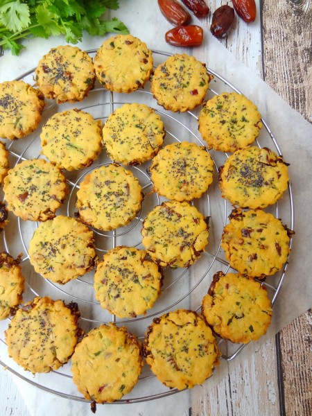 Biscuits aux dattes et à la farine de maïs