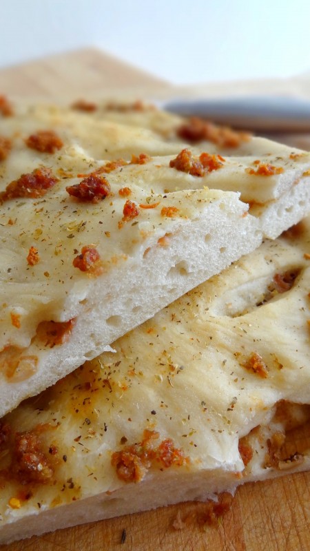 Fougasse aux gratons