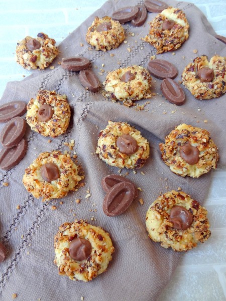Nids aux noisettes et chocolat au lait