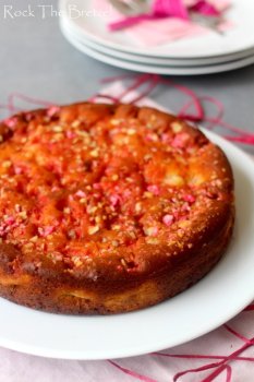 Gâteau lyonnais à la rhubarbe