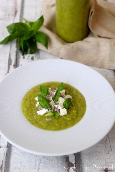 Soupe froide de courgette
