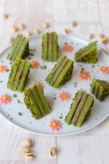 Triangle pistache framboises