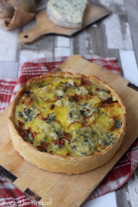 Tarte Epaisse Aux Pommes De Terre Et A La Fourme D Ambert Rock